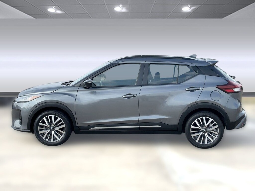 Used 2024 Nissan Kicks SR SUV