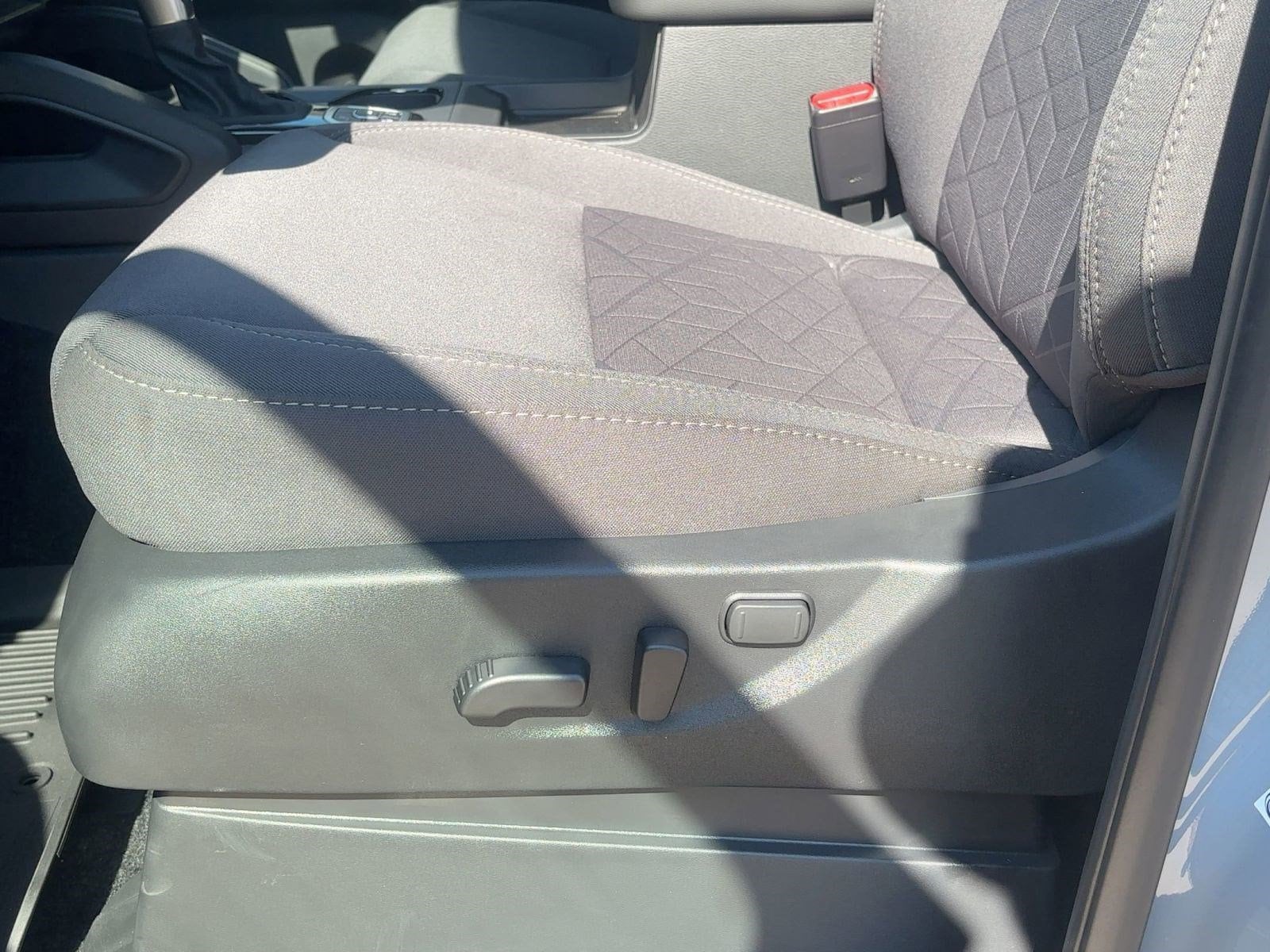 2026 Nissan Frontier SV - Photo 14