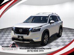 2025 Nissan Pathfinder SL SUV