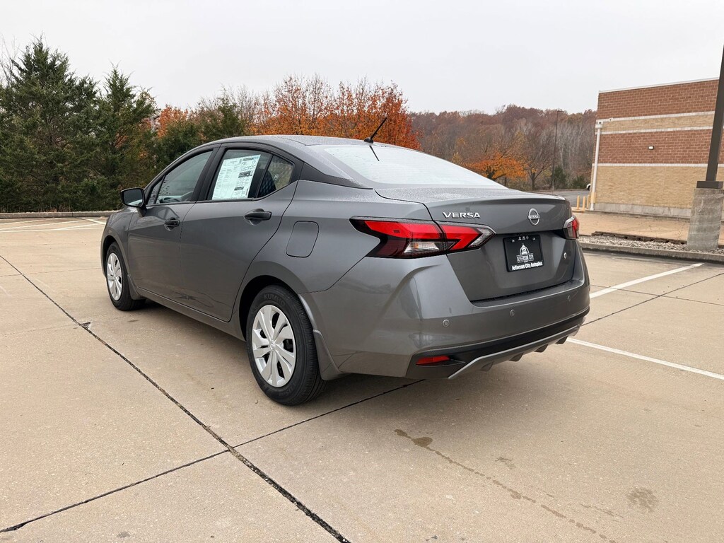 New 2025 Nissan Versa 1.6 S Sedan