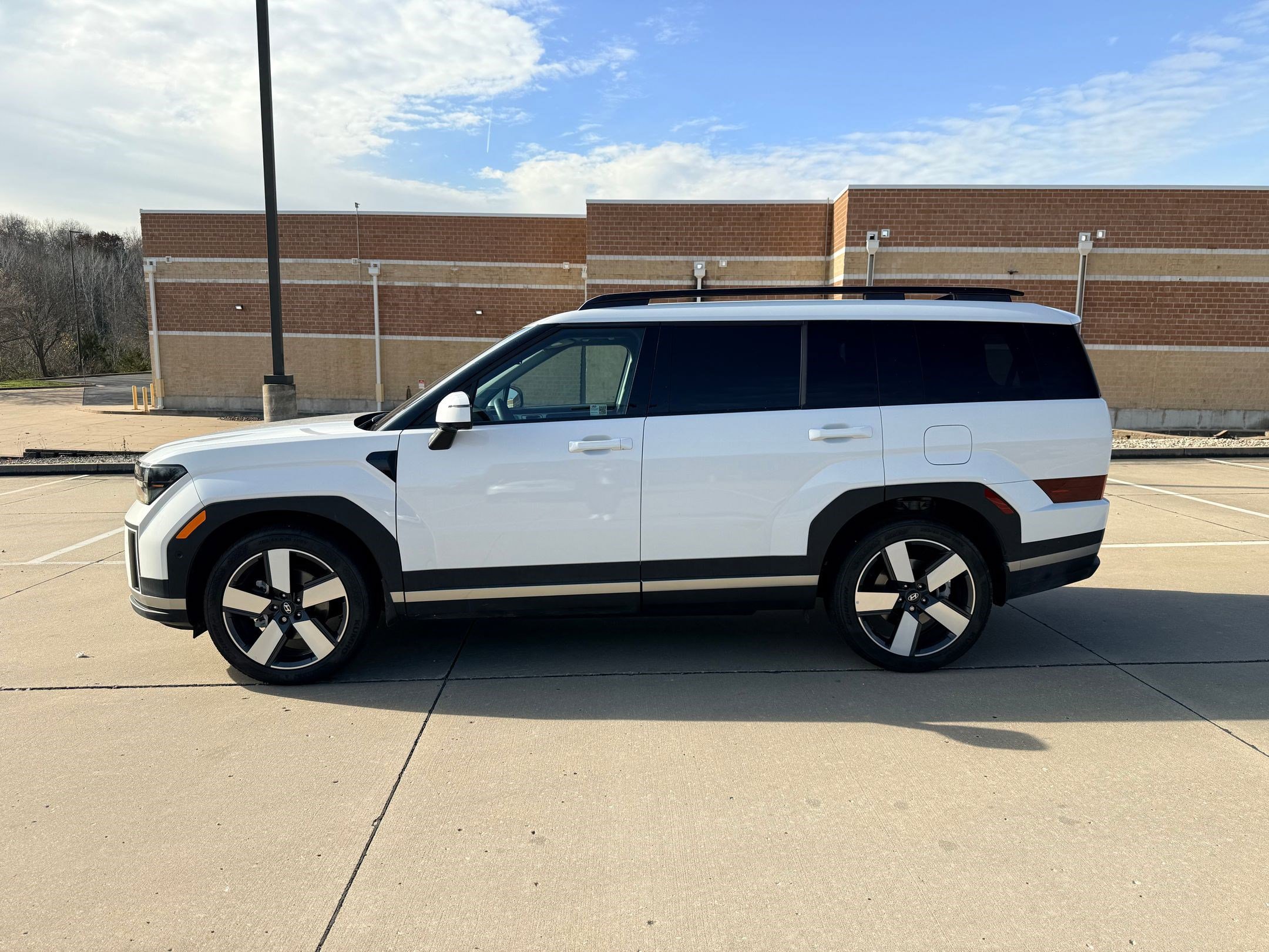 2024 Hyundai Santa Fe Limited photo 2