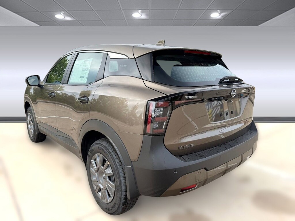 New 2026 Nissan Kicks SR SUV