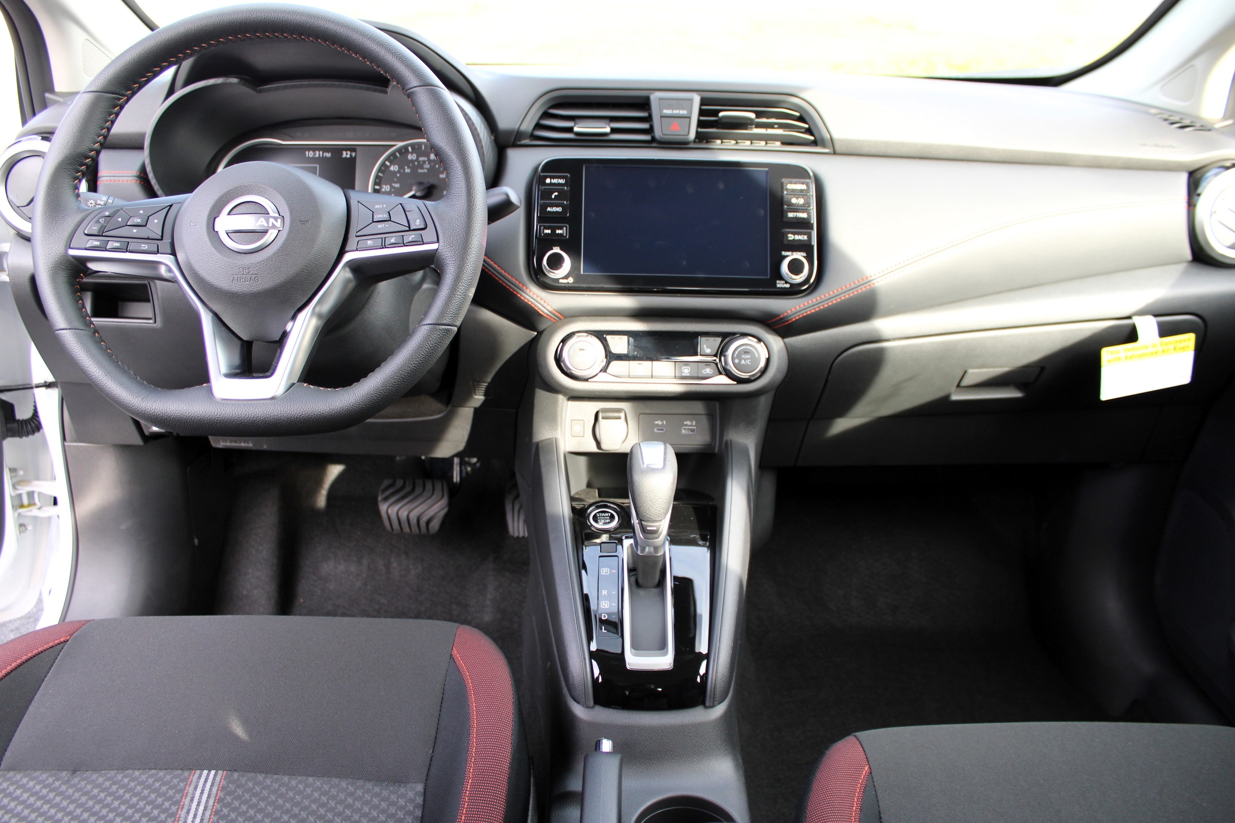 2025 Nissan Versa Sedan SR - Photo 8