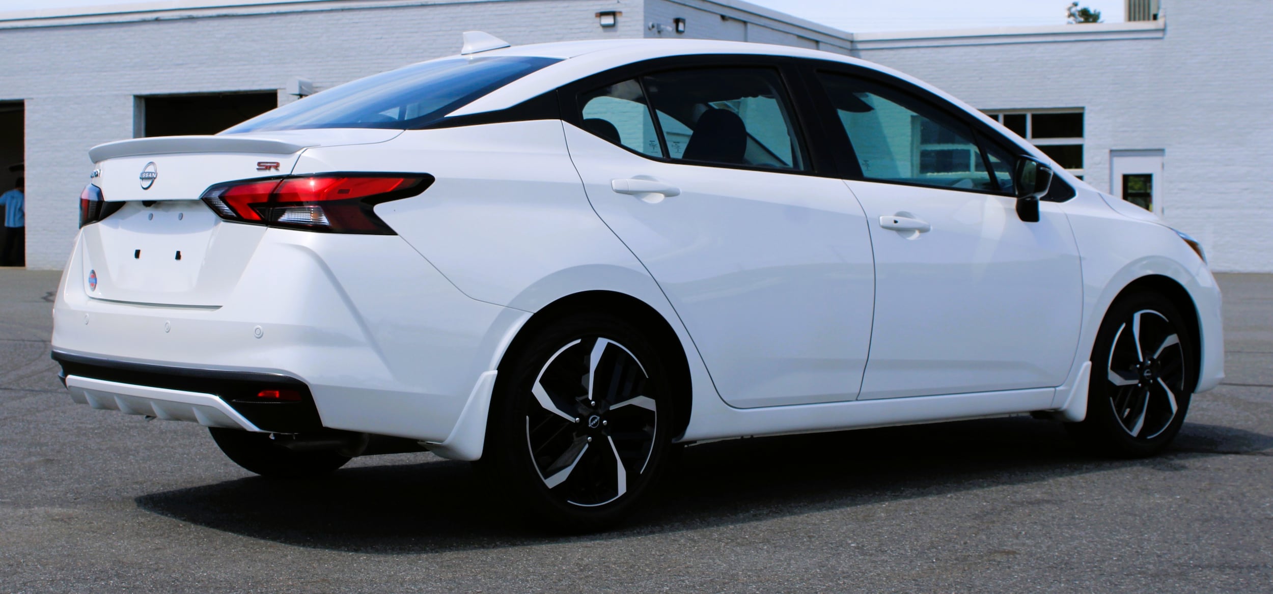 2025 Nissan Versa Sedan SR - Photo 7