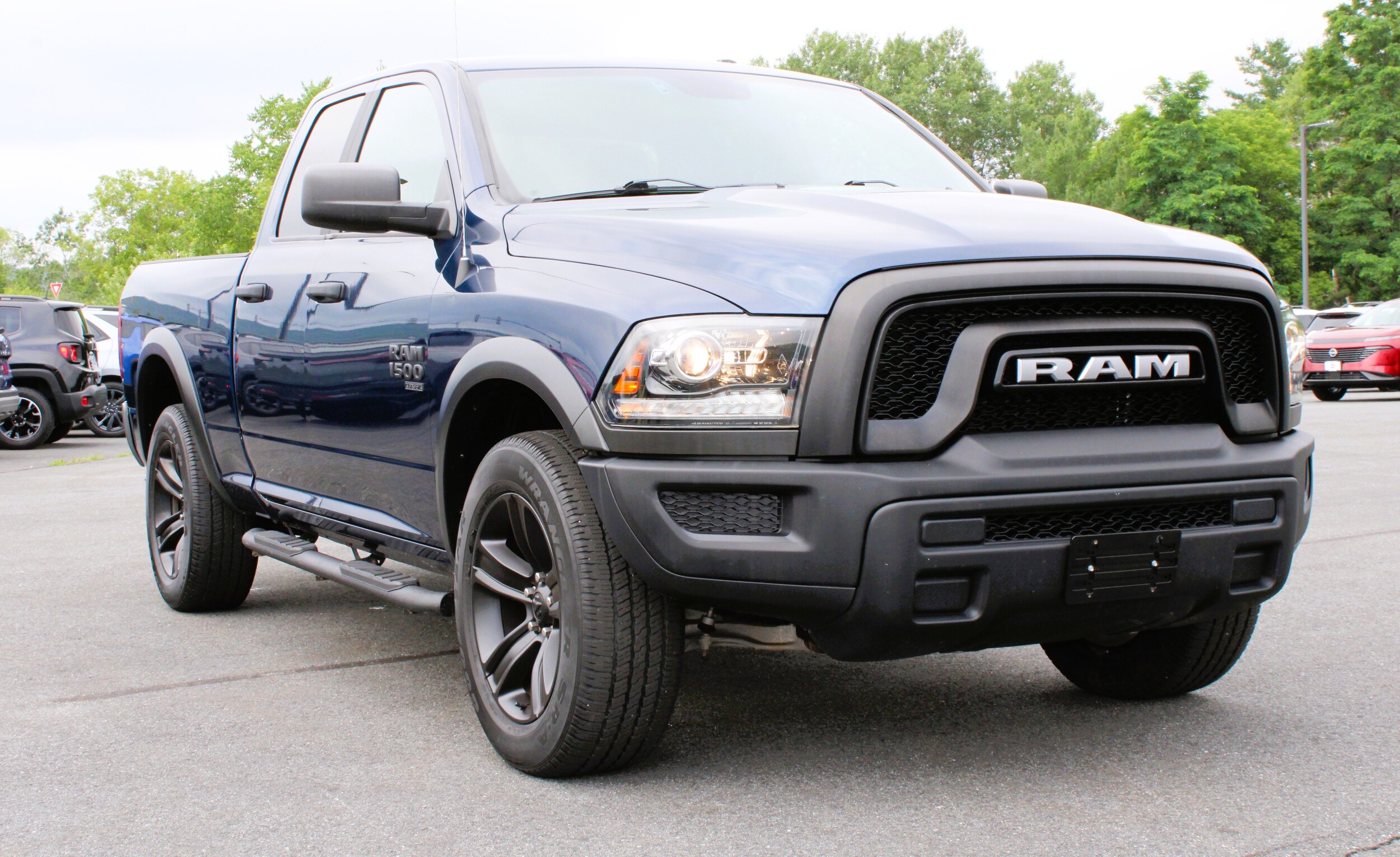 2021 Ram 1500 Classic SLT photo 3