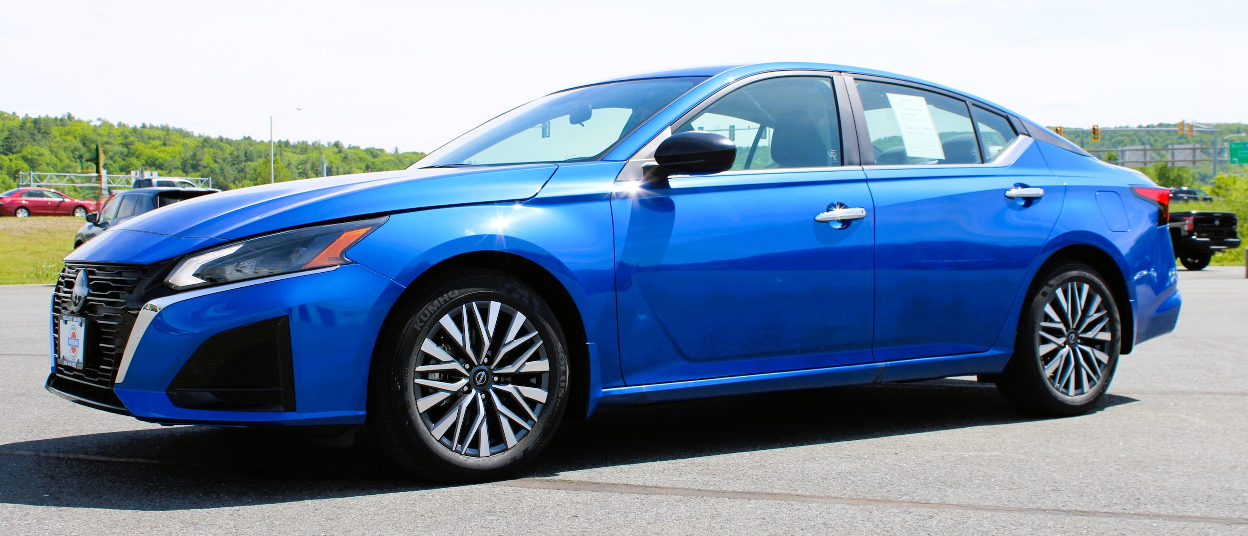 2025 Nissan Altima SV - Photo 14