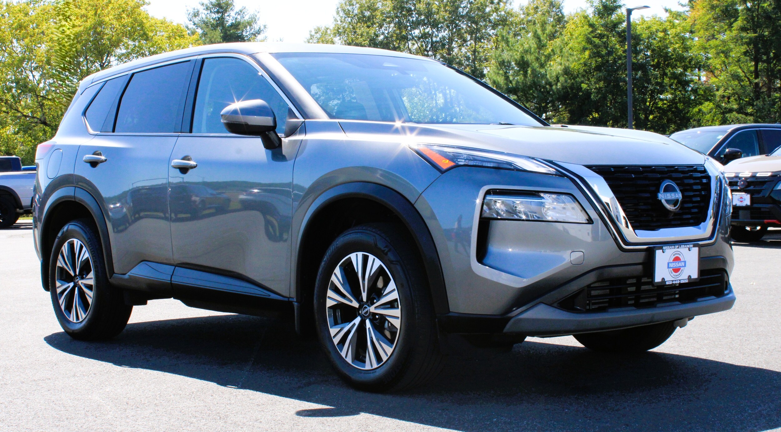 2023 Nissan Rogue SV photo 3