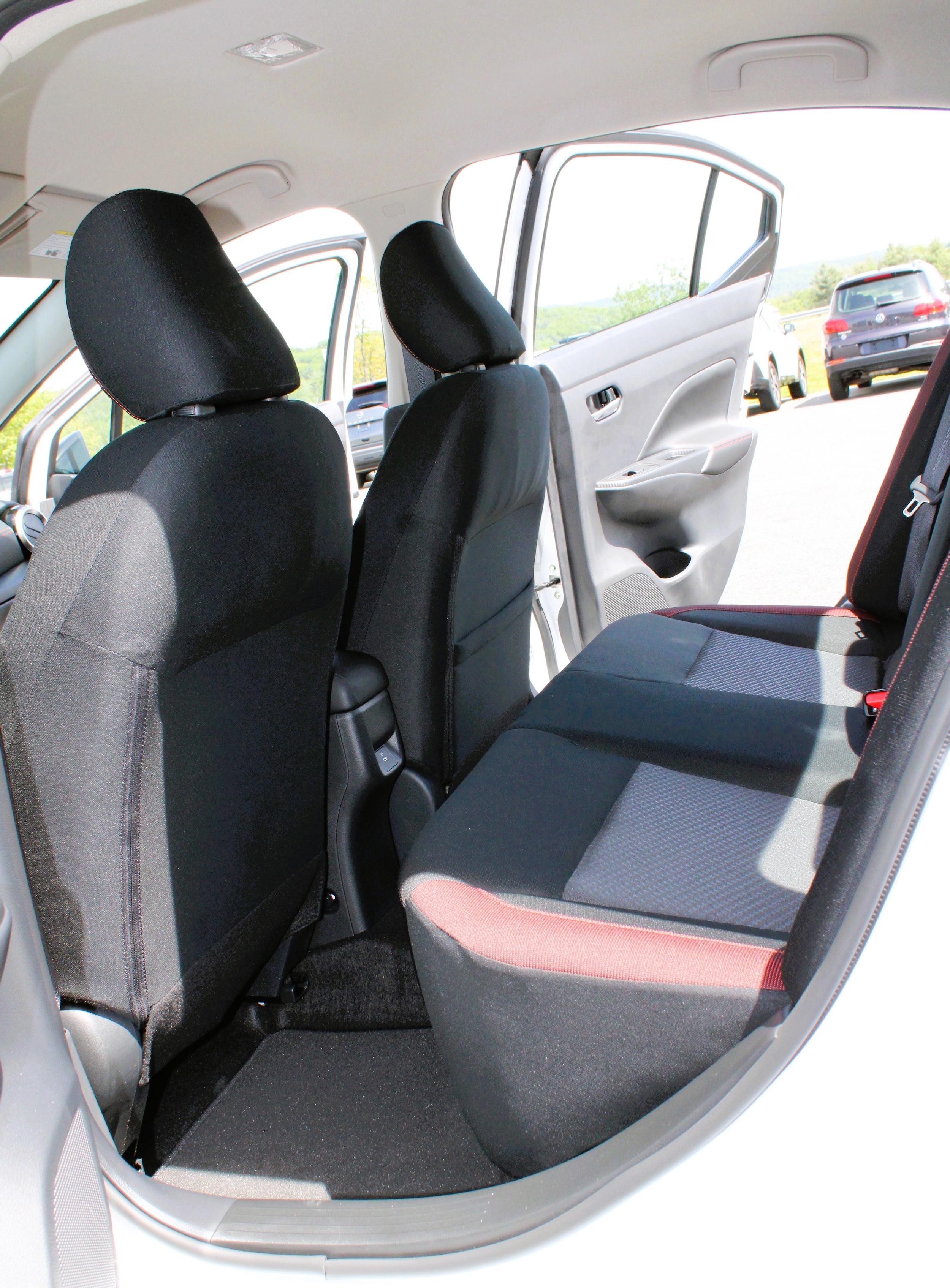 2025 Nissan Versa Sedan SR - Photo 21