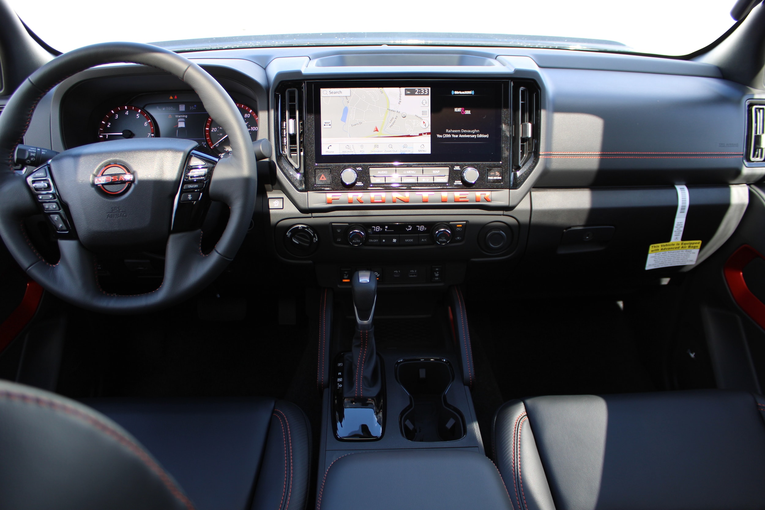 2025 Nissan Frontier PRO-4X - Photo 11