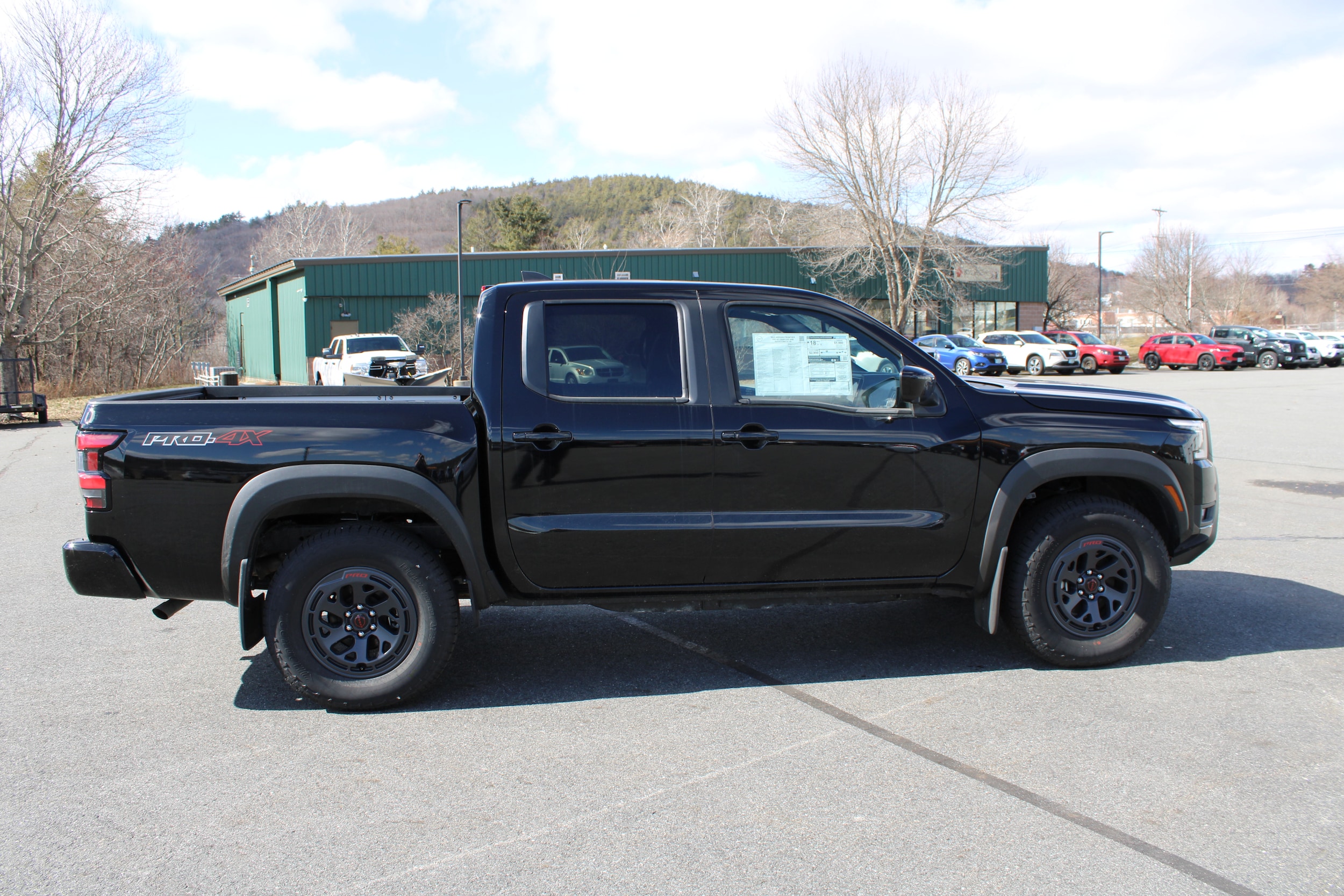 2025 Nissan Frontier PRO-4X - Photo 7