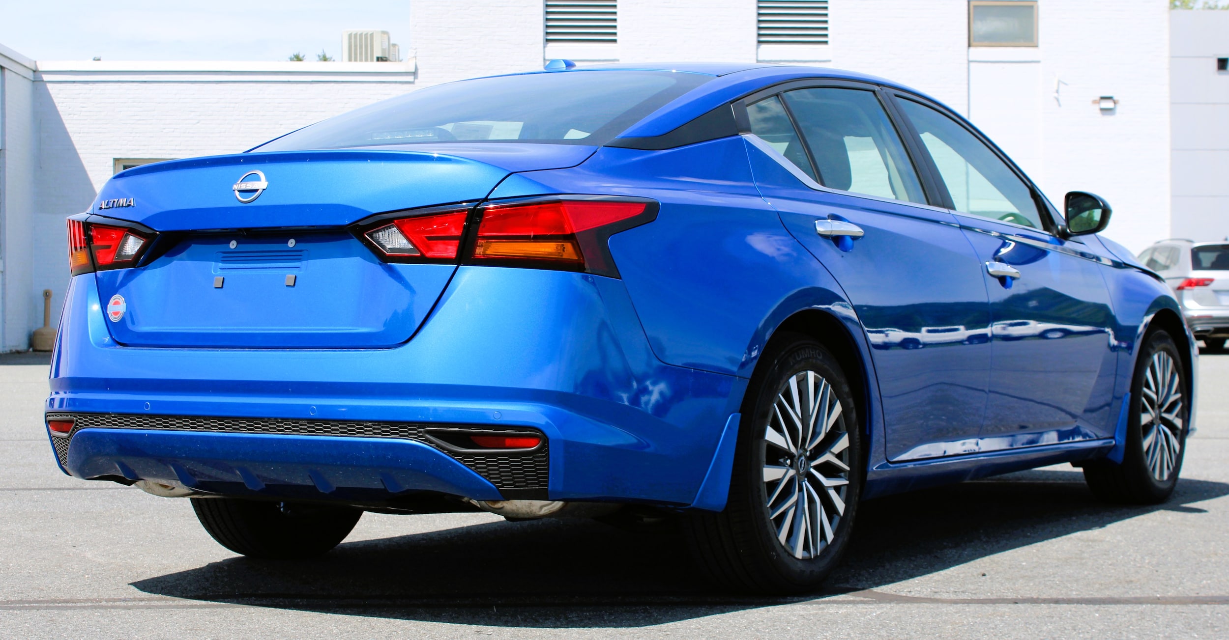 2025 Nissan Altima SV - Photo 9