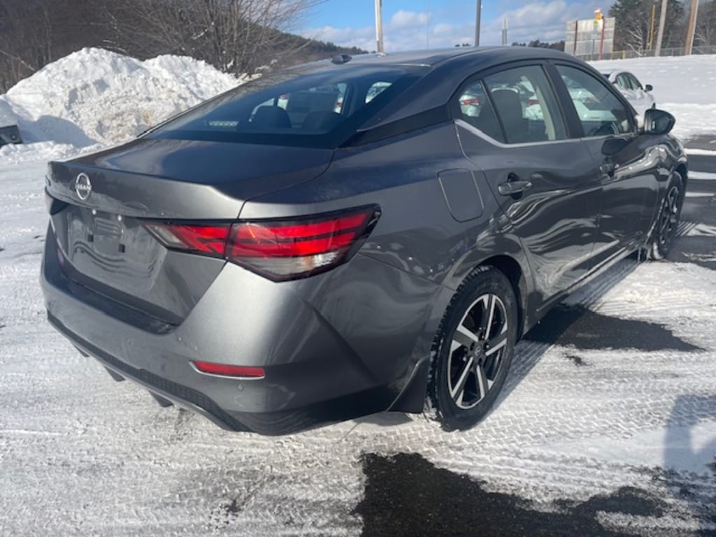 New 2025 Nissan Sentra SV Sedan