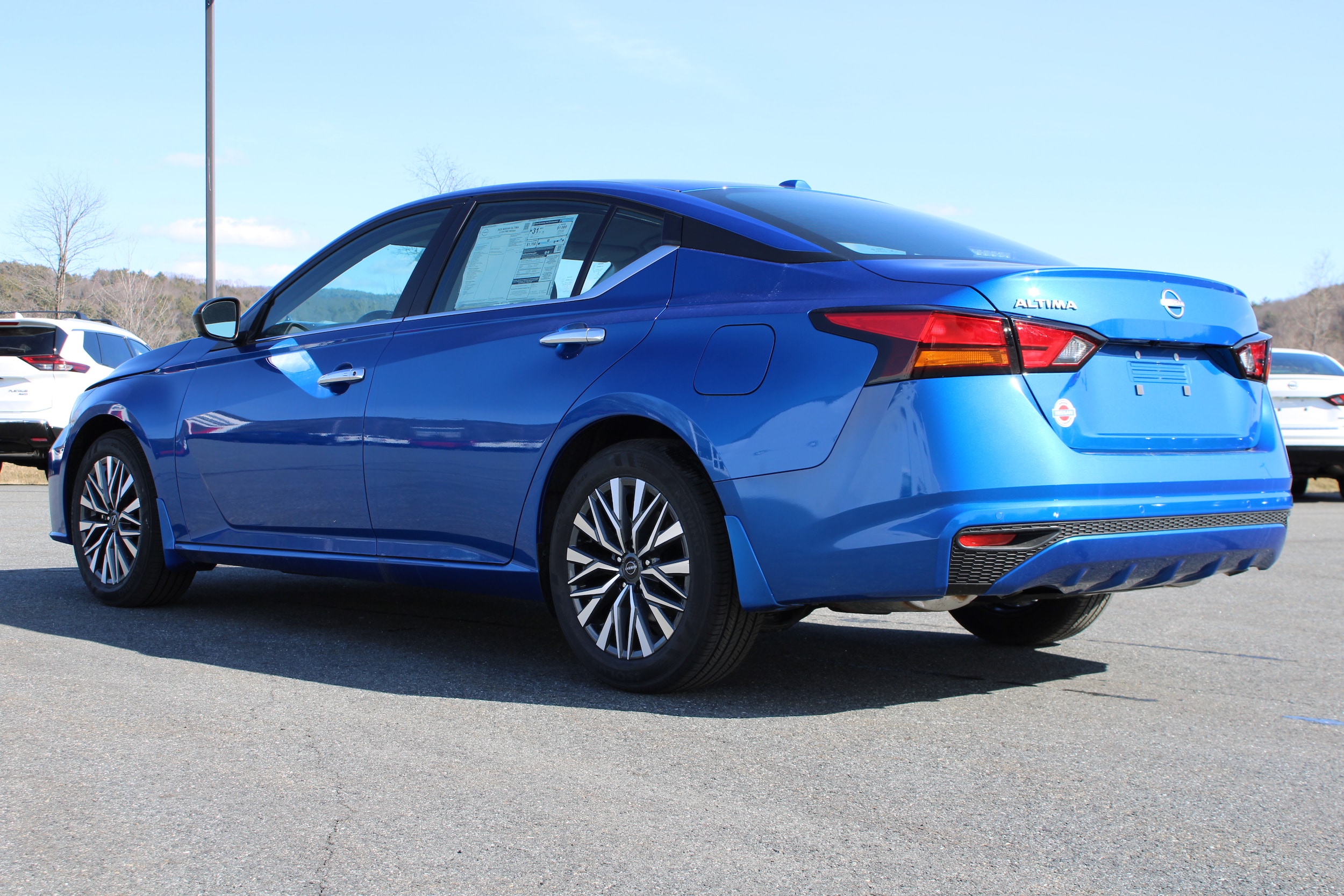 2025 Nissan Altima SV - Photo 6