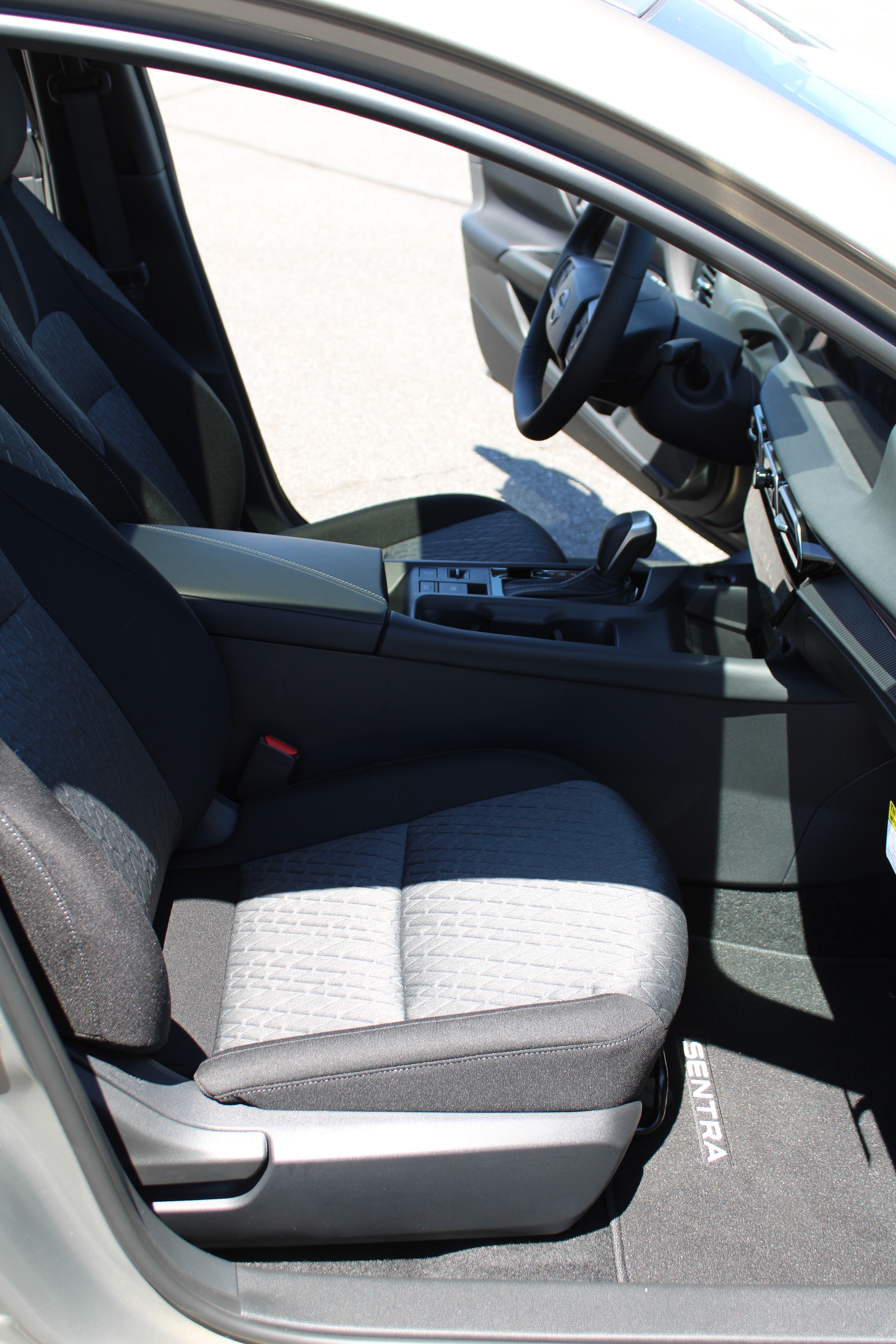 2026 Nissan Sentra SV - Photo 15