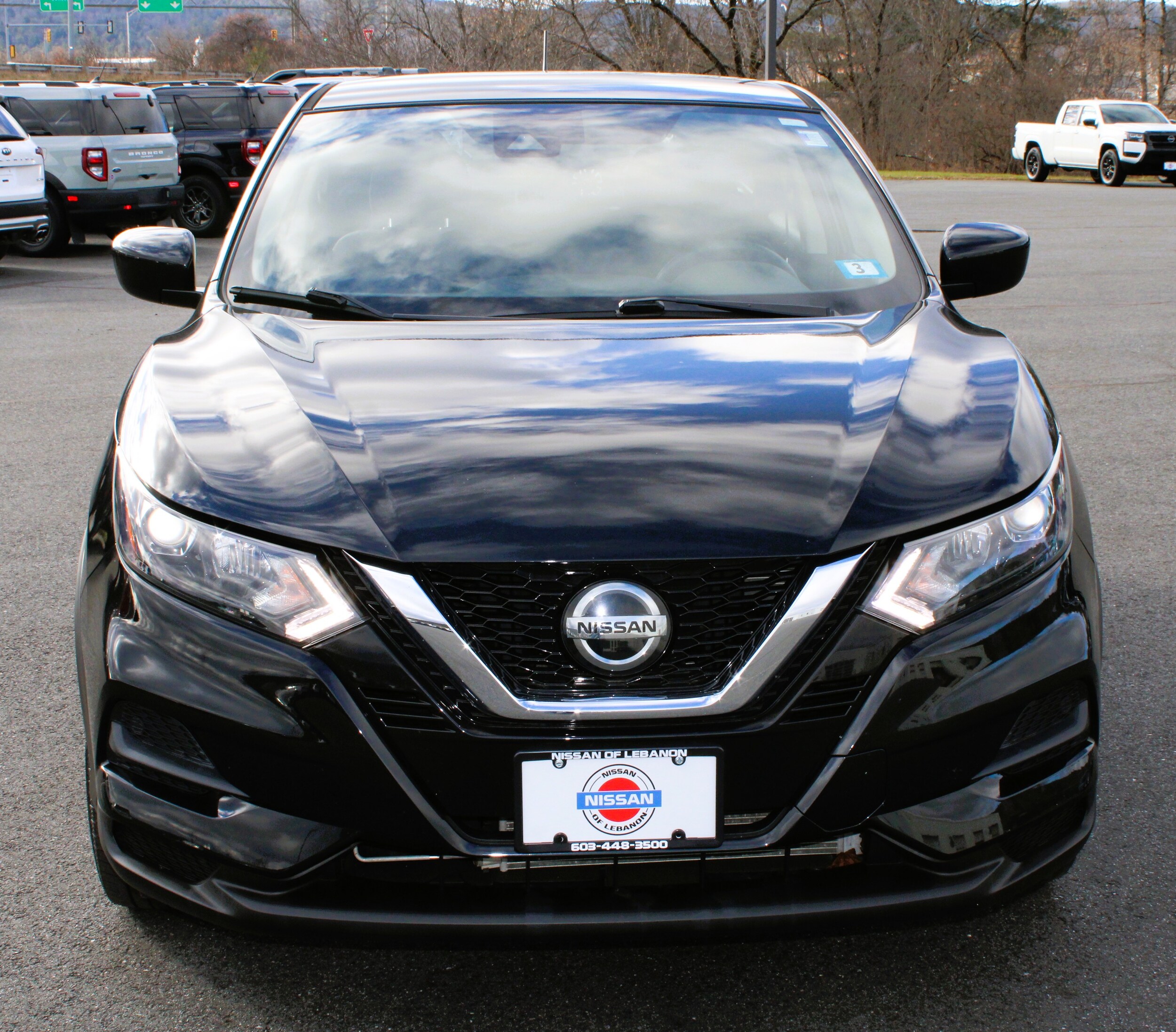 2020 Nissan Rogue Sport S photo 2