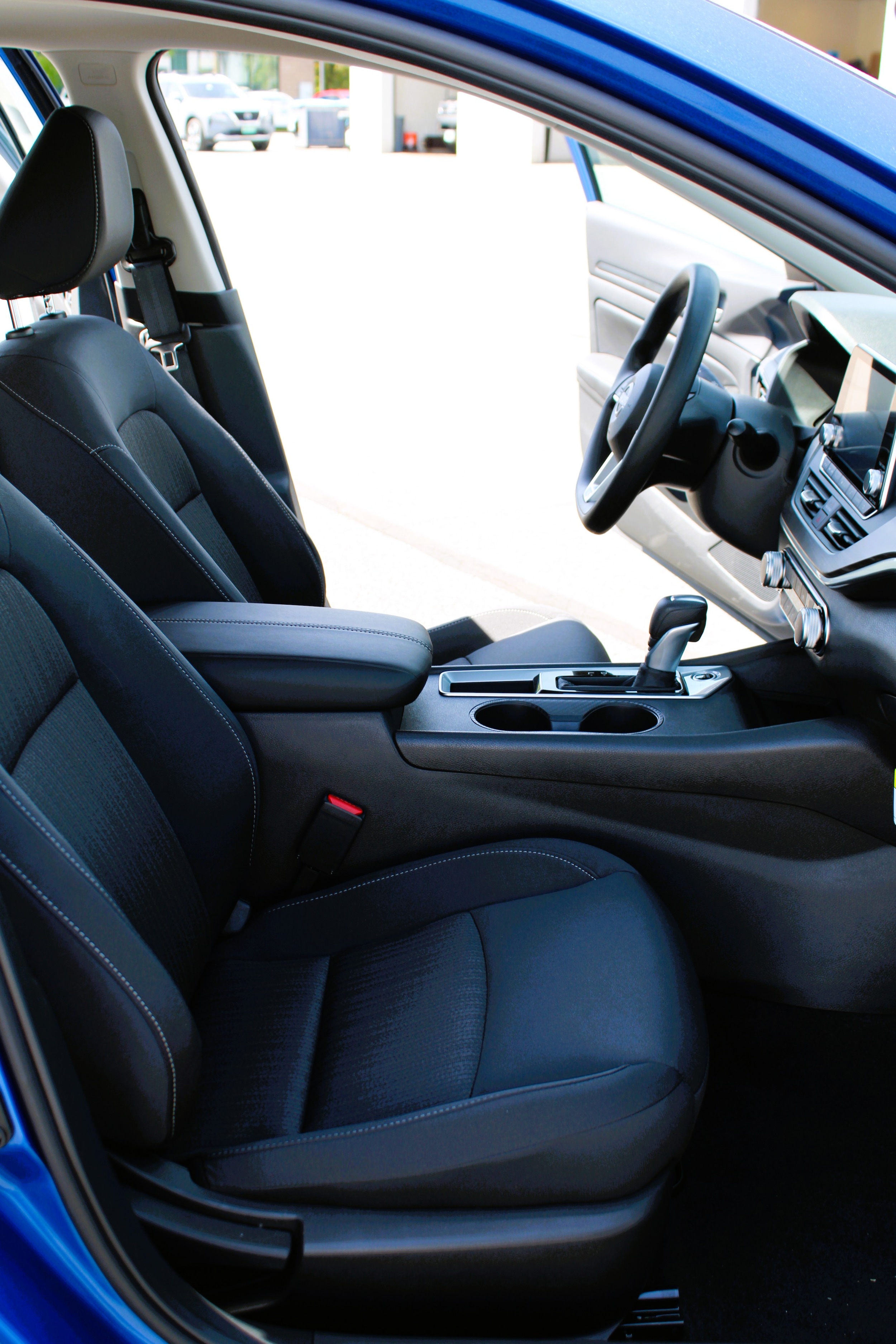 2025 Nissan Altima SV - Photo 16