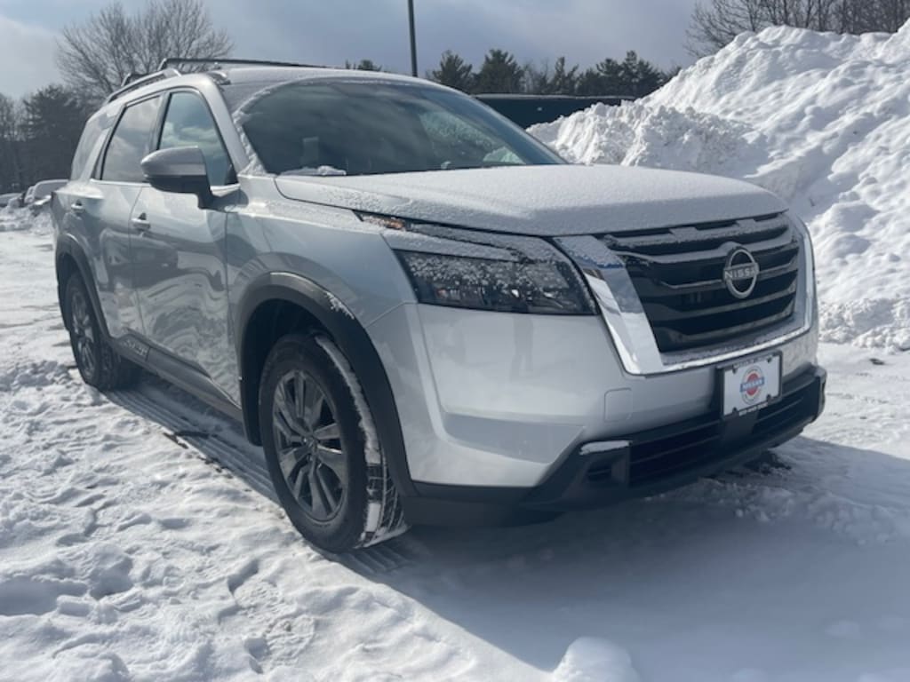 New 2025 Nissan Pathfinder SV SUV