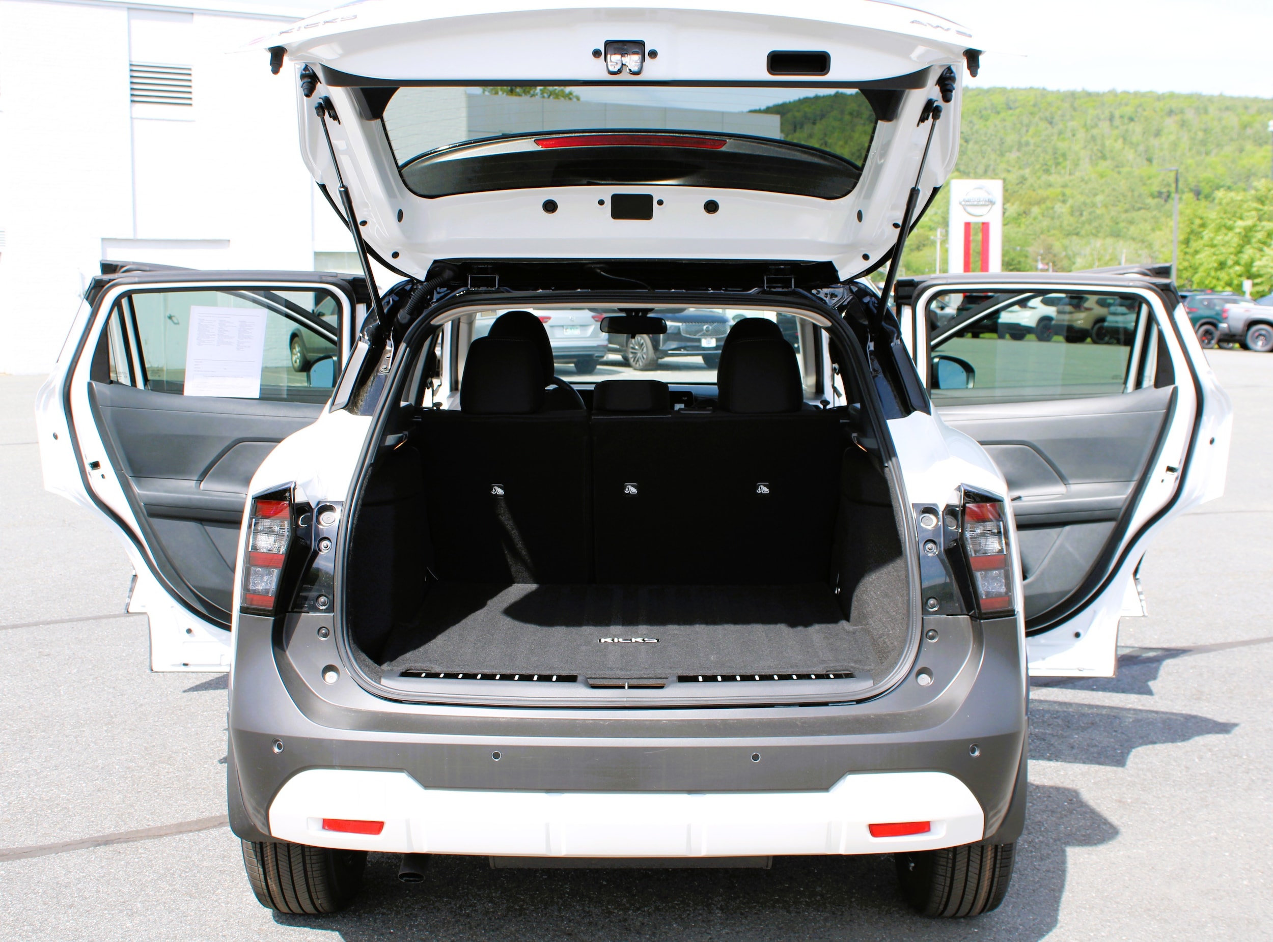 2025 Nissan Kicks SV AWD - Photo 15