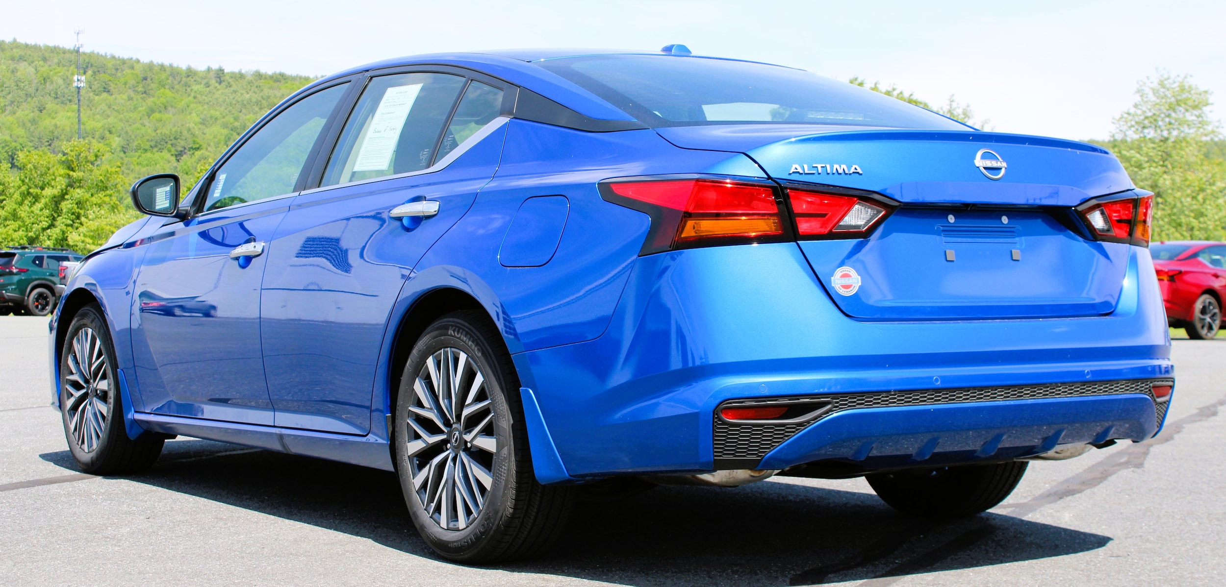 2025 Nissan Altima SV - Photo 10