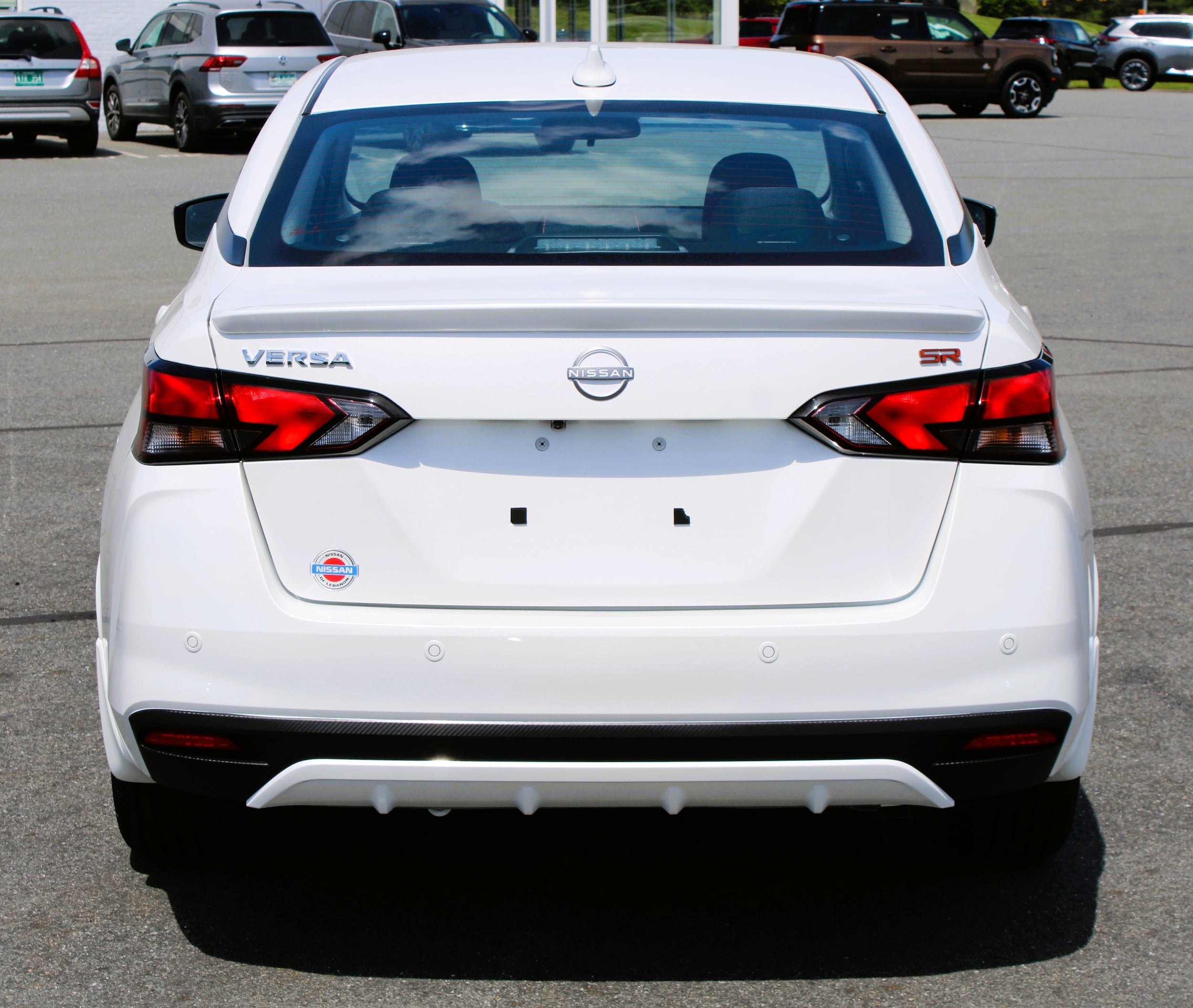 2025 Nissan Versa Sedan SR - Photo 11