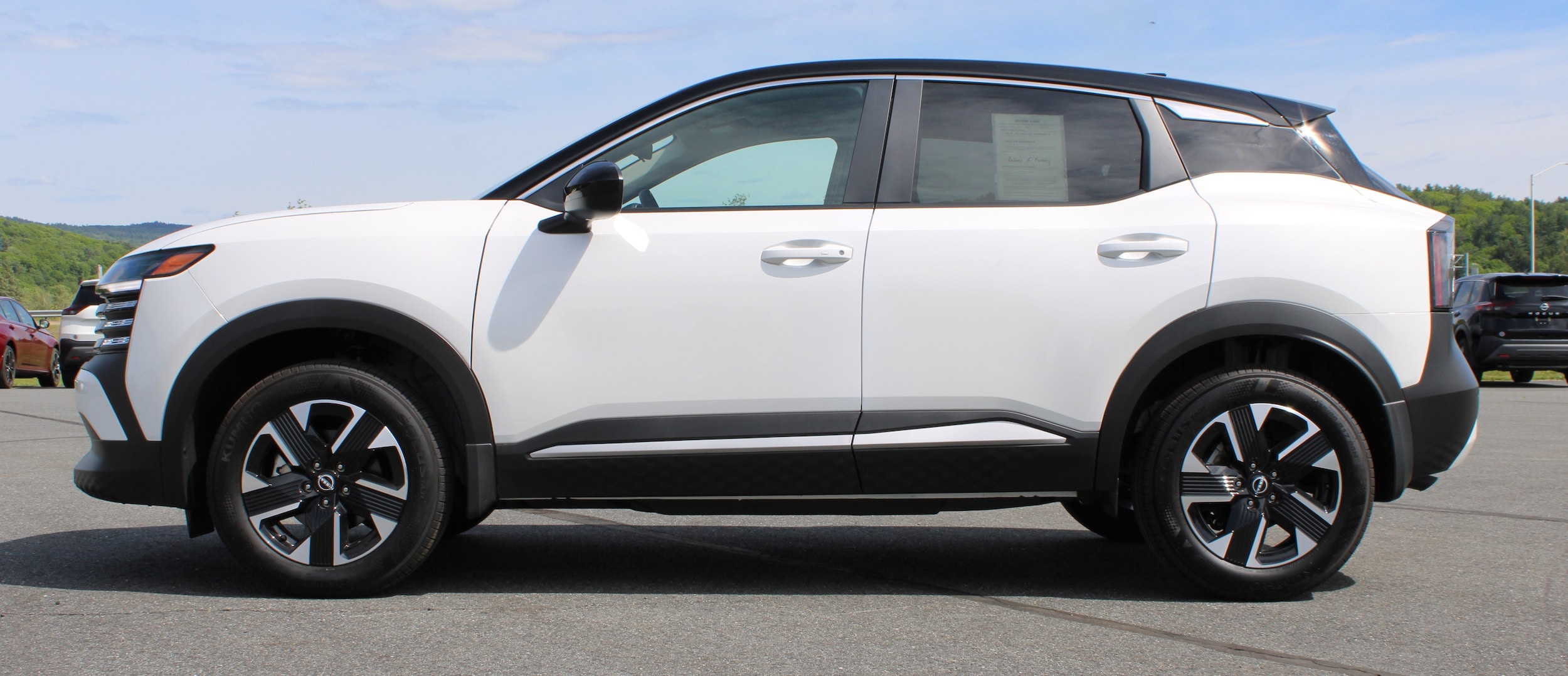 2025 Nissan Kicks SV AWD - Photo 11
