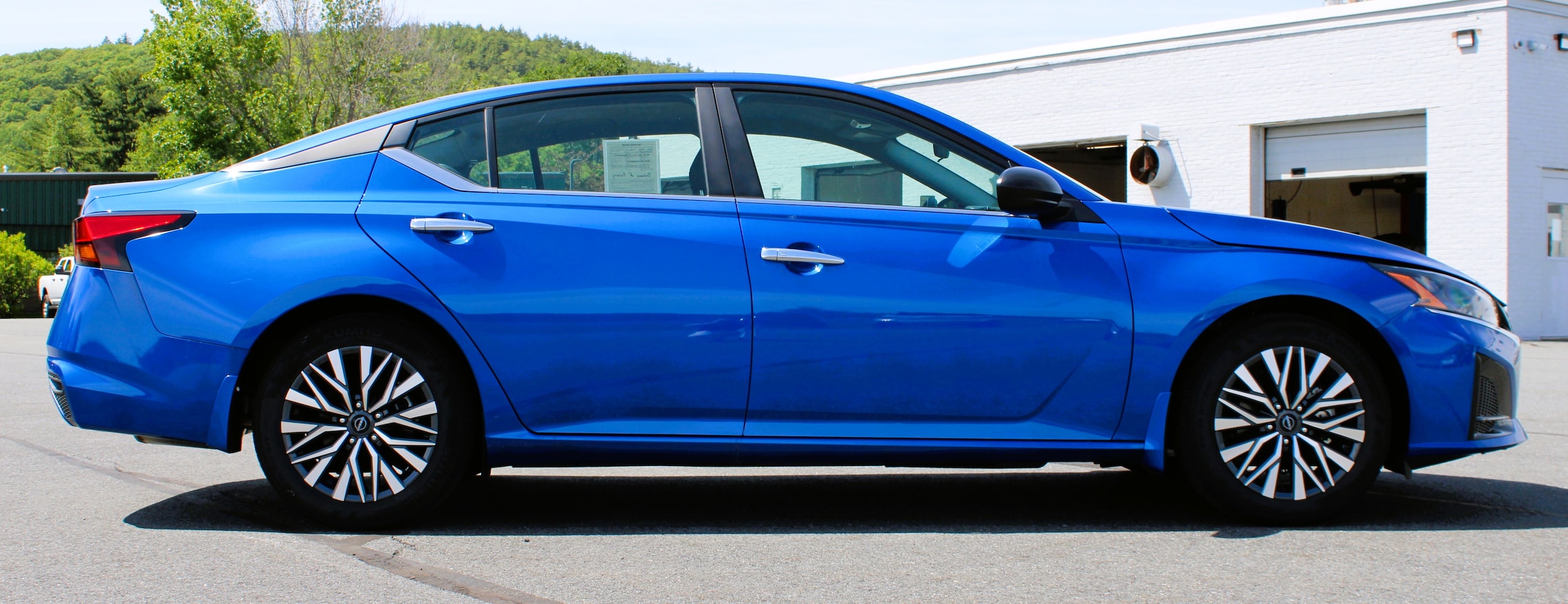 2025 Nissan Altima SV - Photo 6