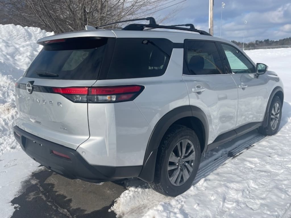 New 2025 Nissan Pathfinder SV SUV