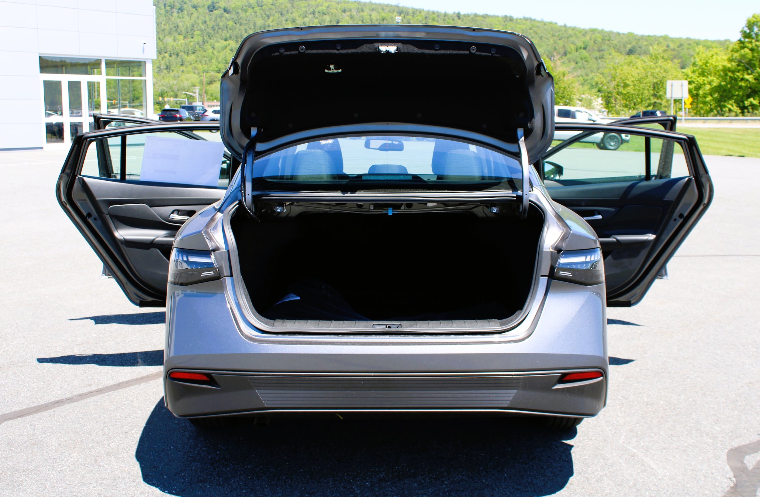 2026 Nissan Sentra SV - Photo 17