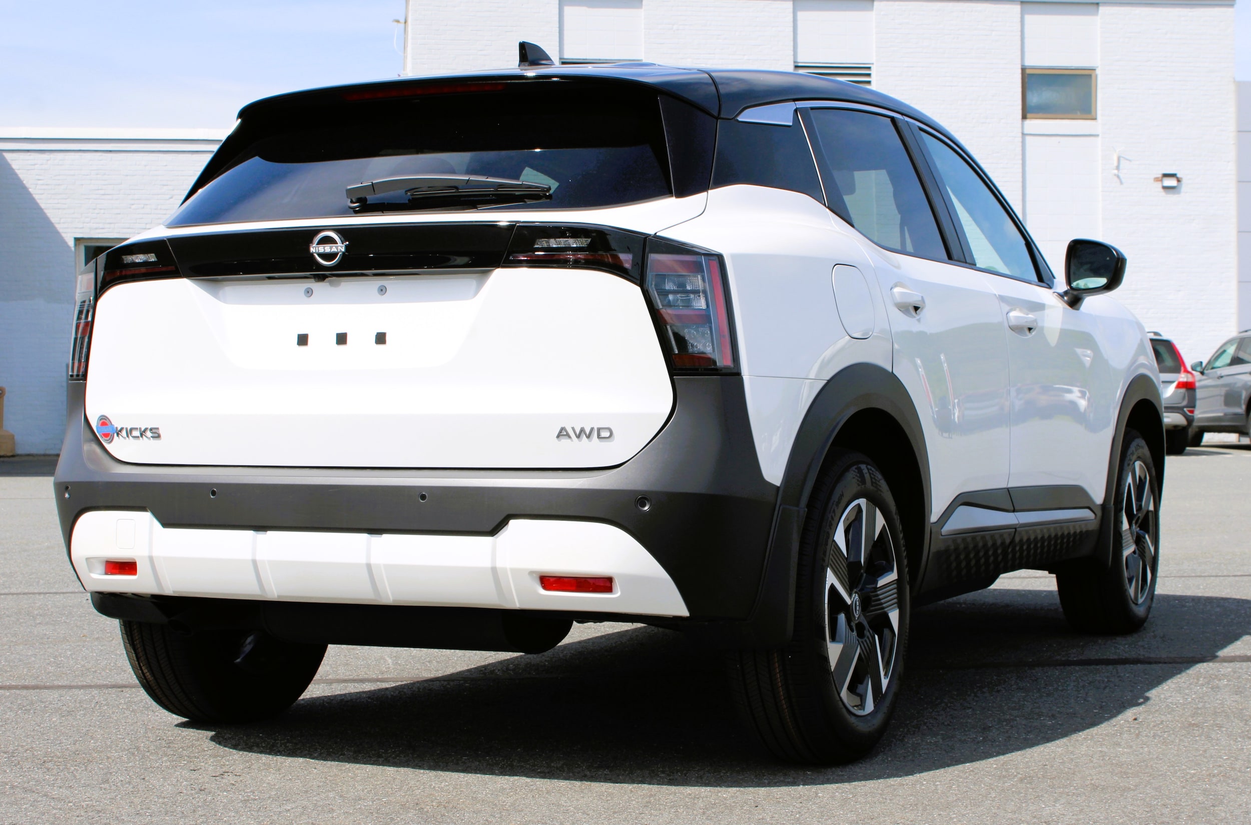 2025 Nissan Kicks SV AWD - Photo 6