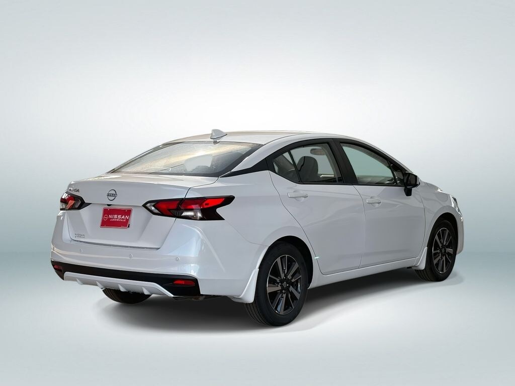 New 2025 Nissan Versa 1.6 SV Sedan