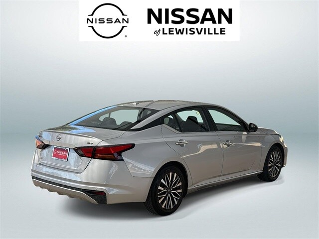 2024 Nissan Altima 2.5 SV photo 3
