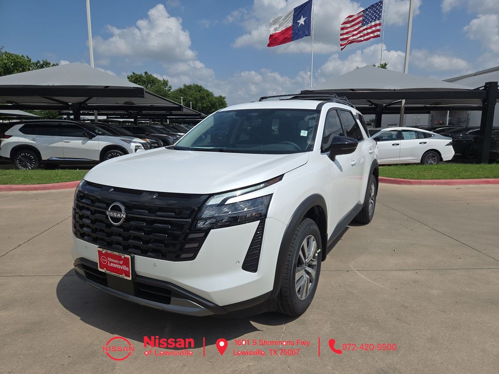 2026 Nissan Pathfinder SL 2WD's photo
