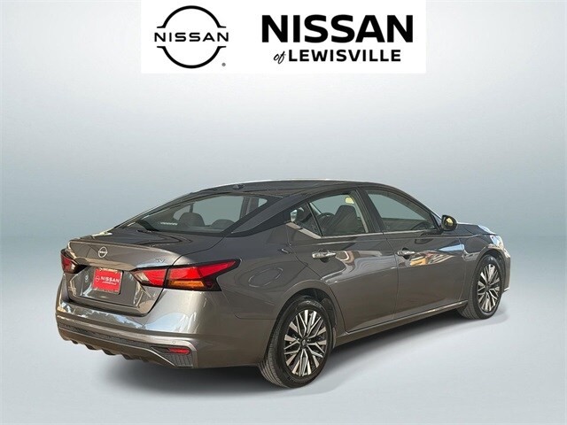 2024 Nissan Altima 2.5 SV photo 3