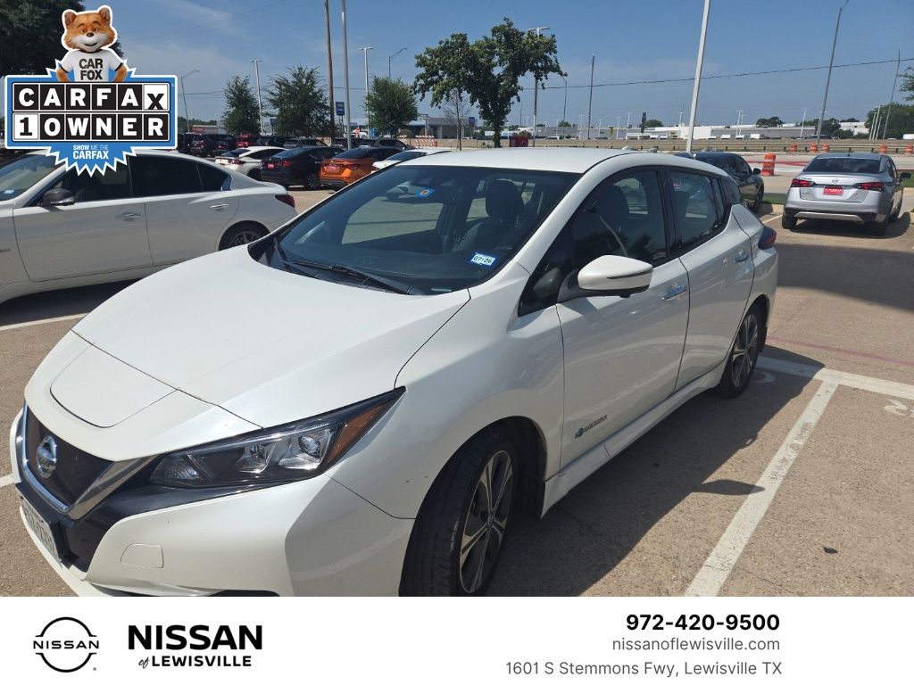 2018 Nissan Leaf SL's photo
