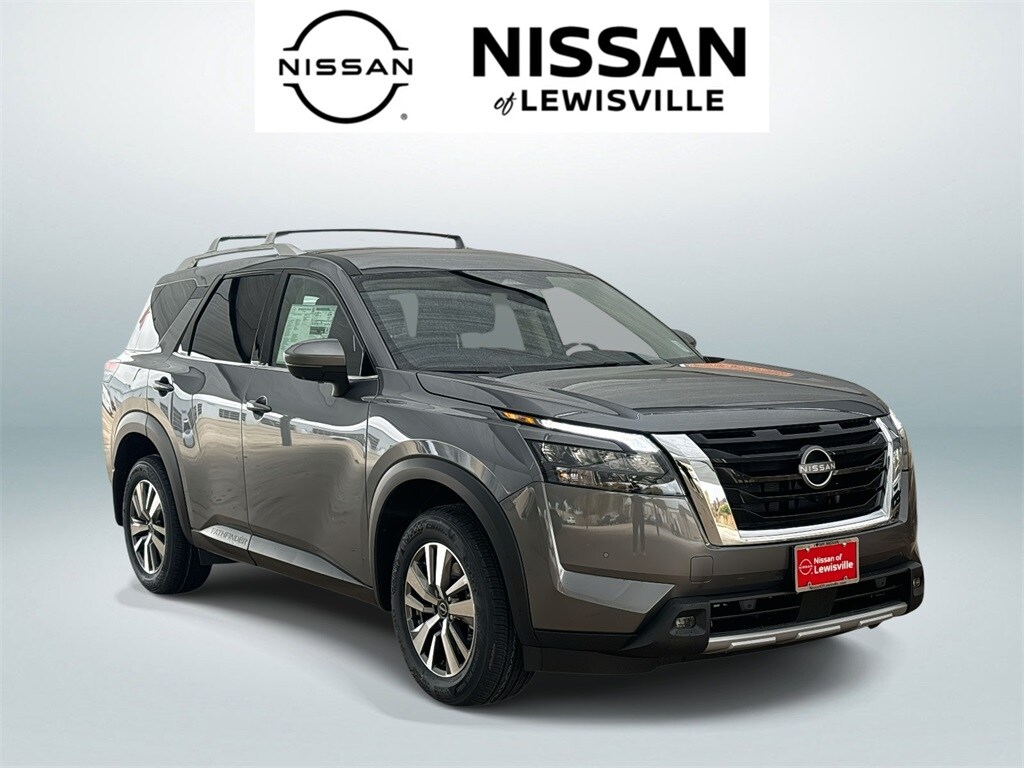 2025 Nissan Pathfinder SL photo 2