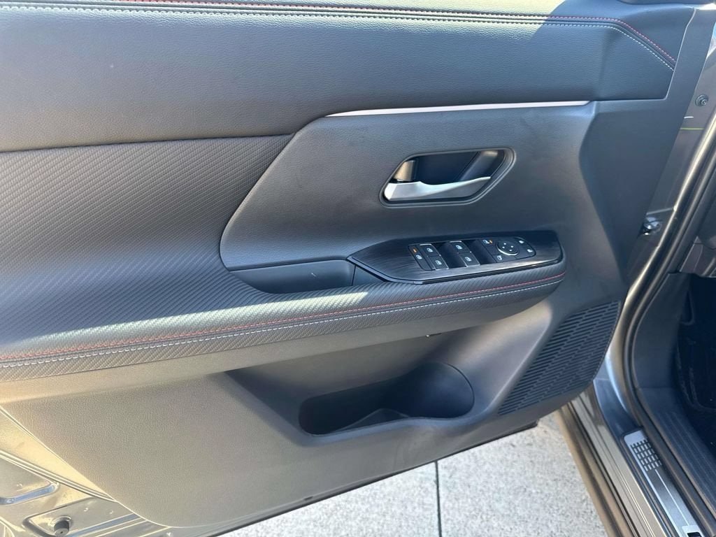 2026 Nissan KICKS SR - Photo 10