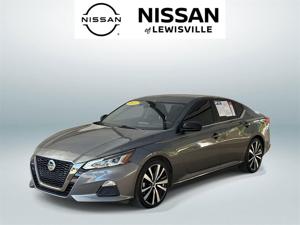 2022 Nissan Altima SR