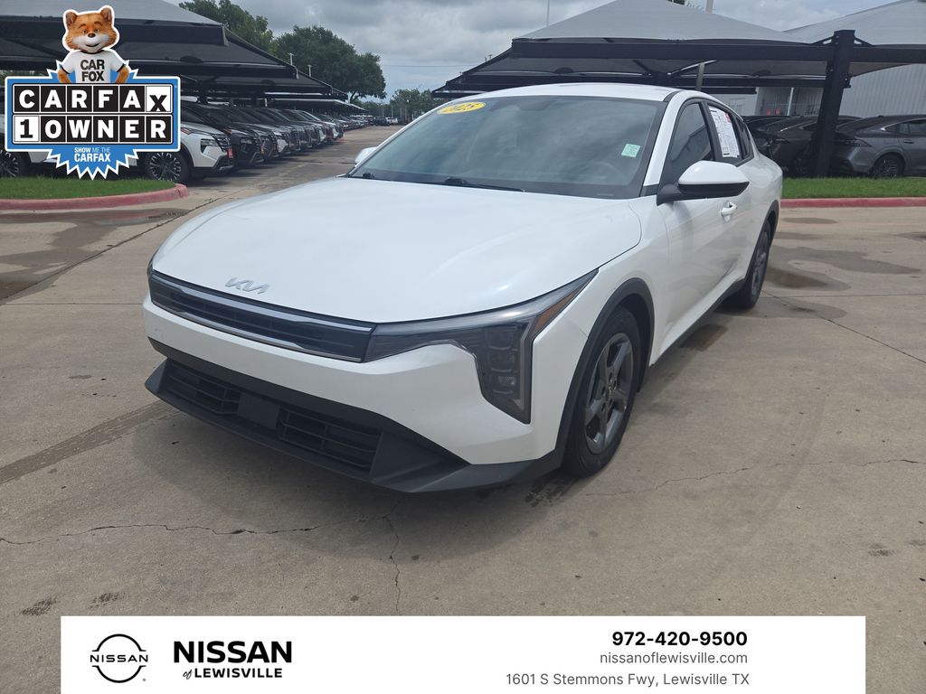 2025 Kia K4 LXS AT's photo