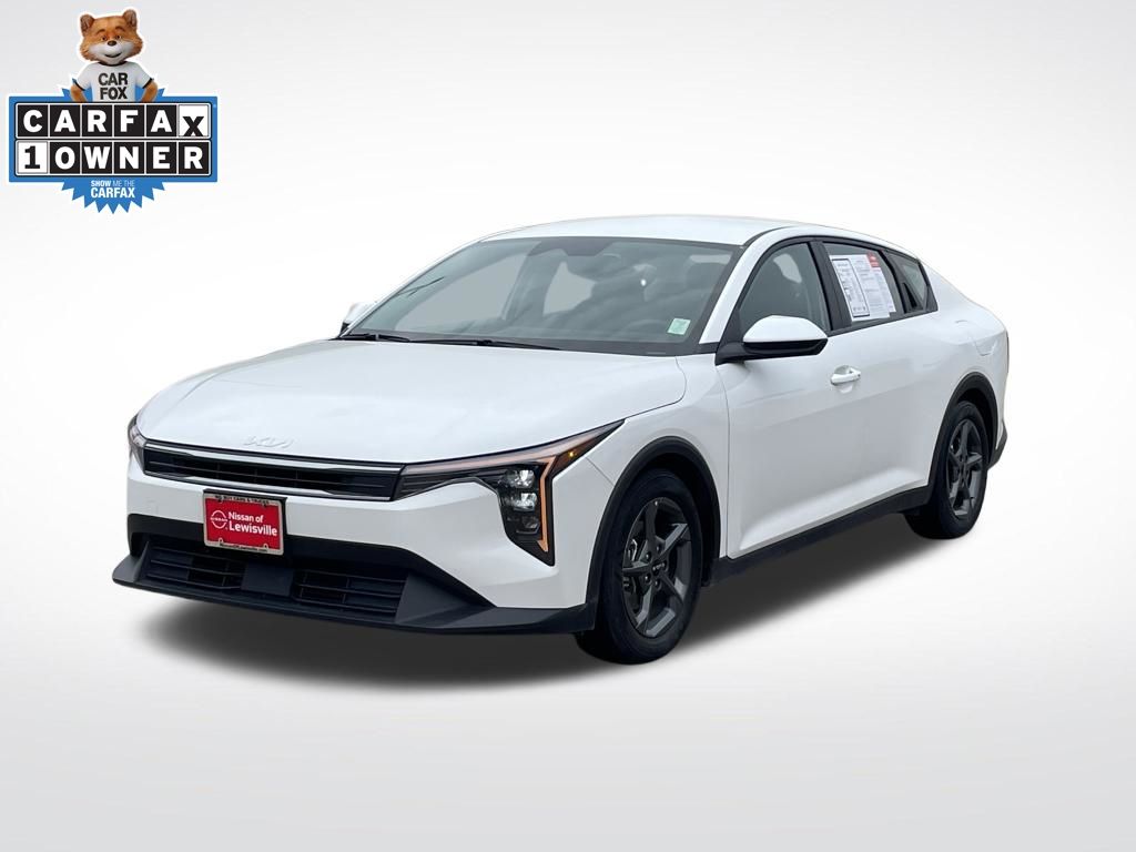 2025 Kia K4 LXS AT's photo