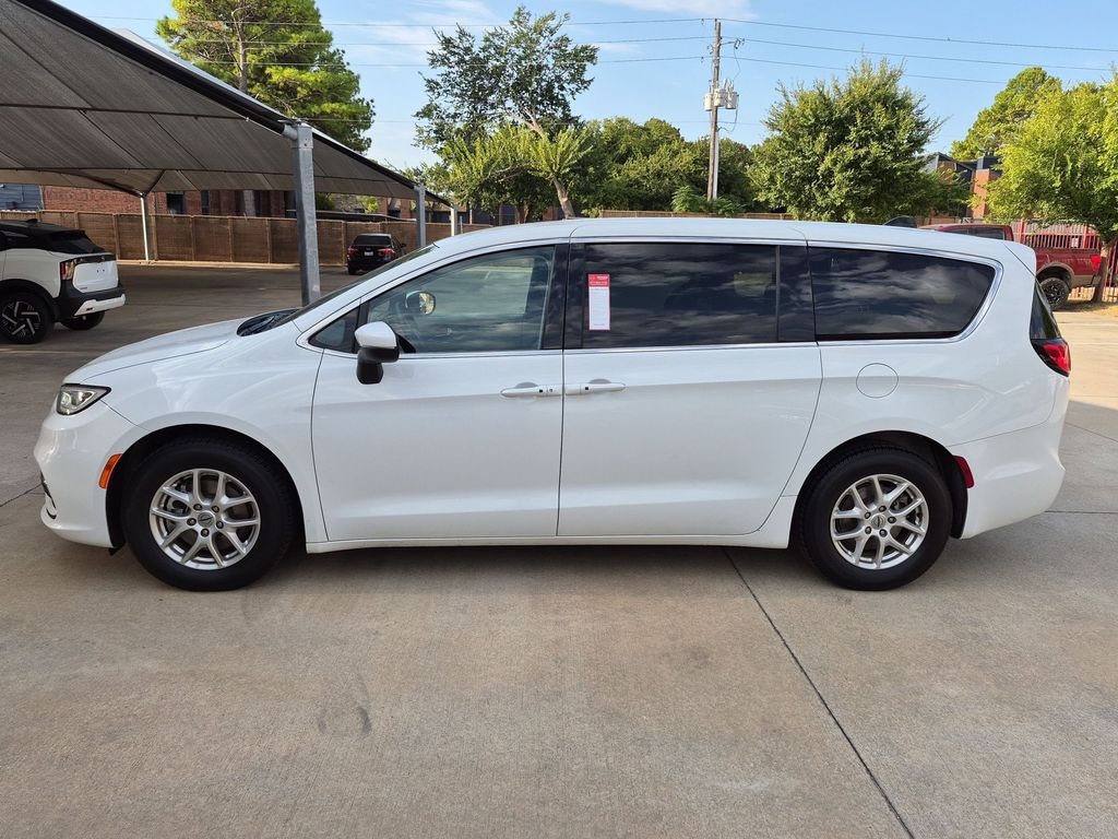 Used 2023 Chrysler Pacifica Touring L Van Passenger Van