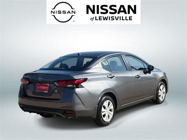 2025 Nissan Versa 1.6 S photo 3