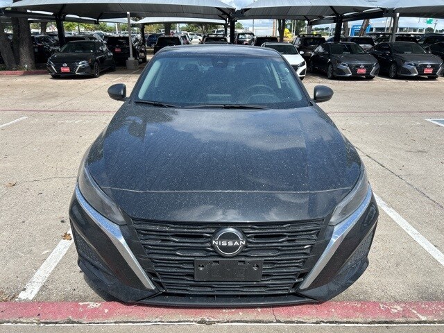 2024 Nissan Altima 2.5 SV photo 2