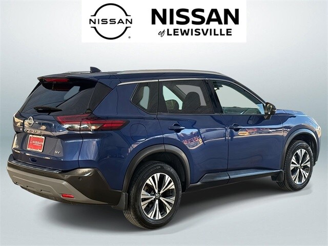 2021 Nissan Rogue SV photo 2