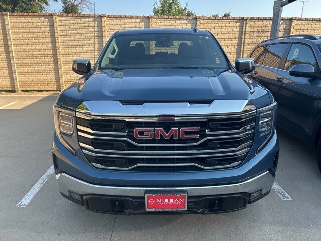 2024 Gmc Sierra 1500 SLT photo 2