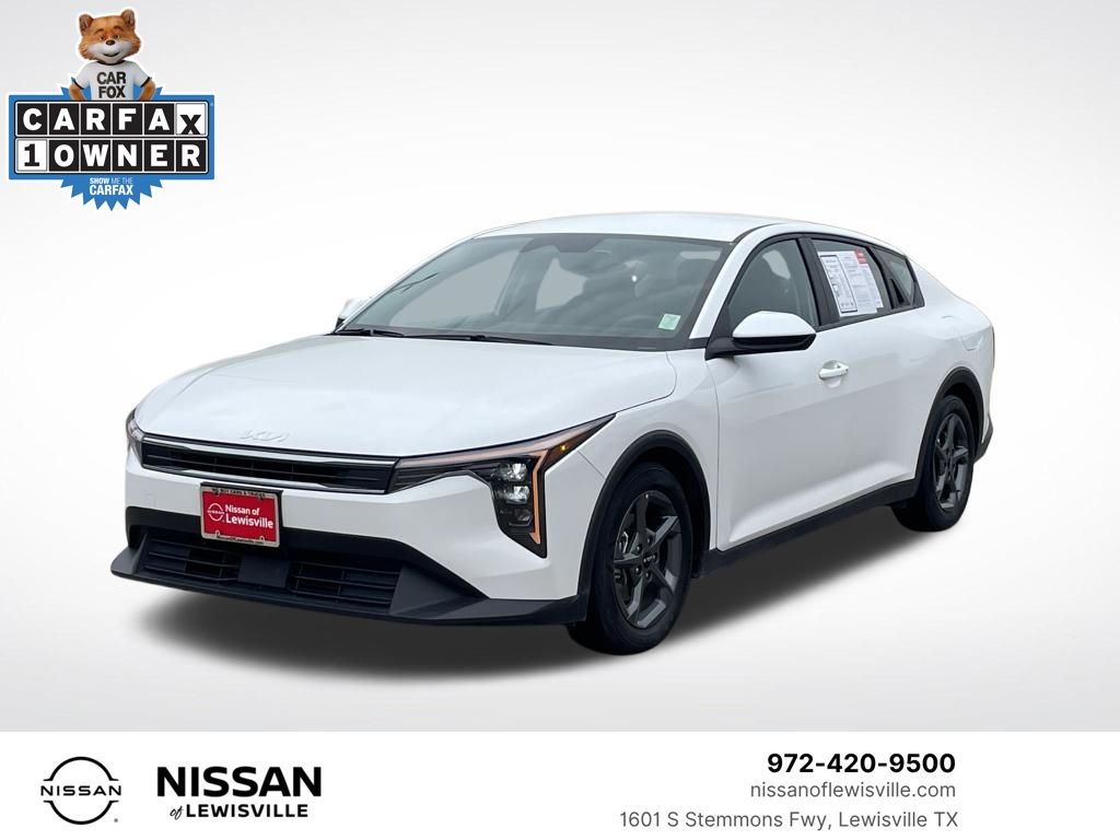2025 Kia K4 LXS AT's photo