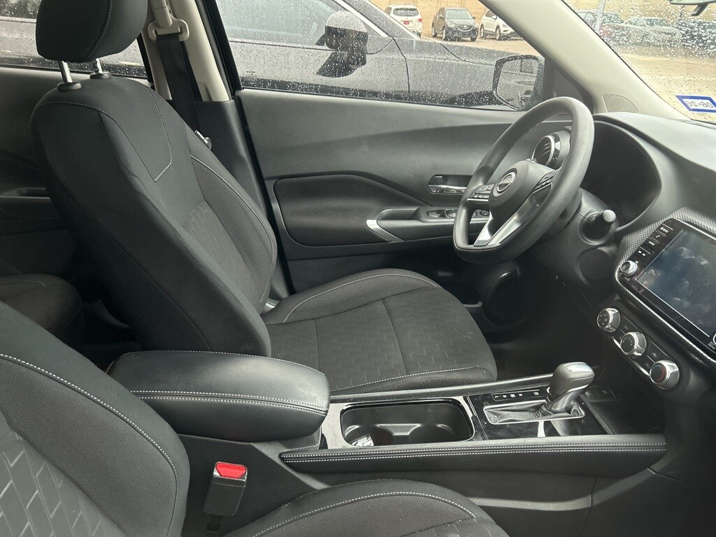 2024 Nissan Kicks SV photo 3