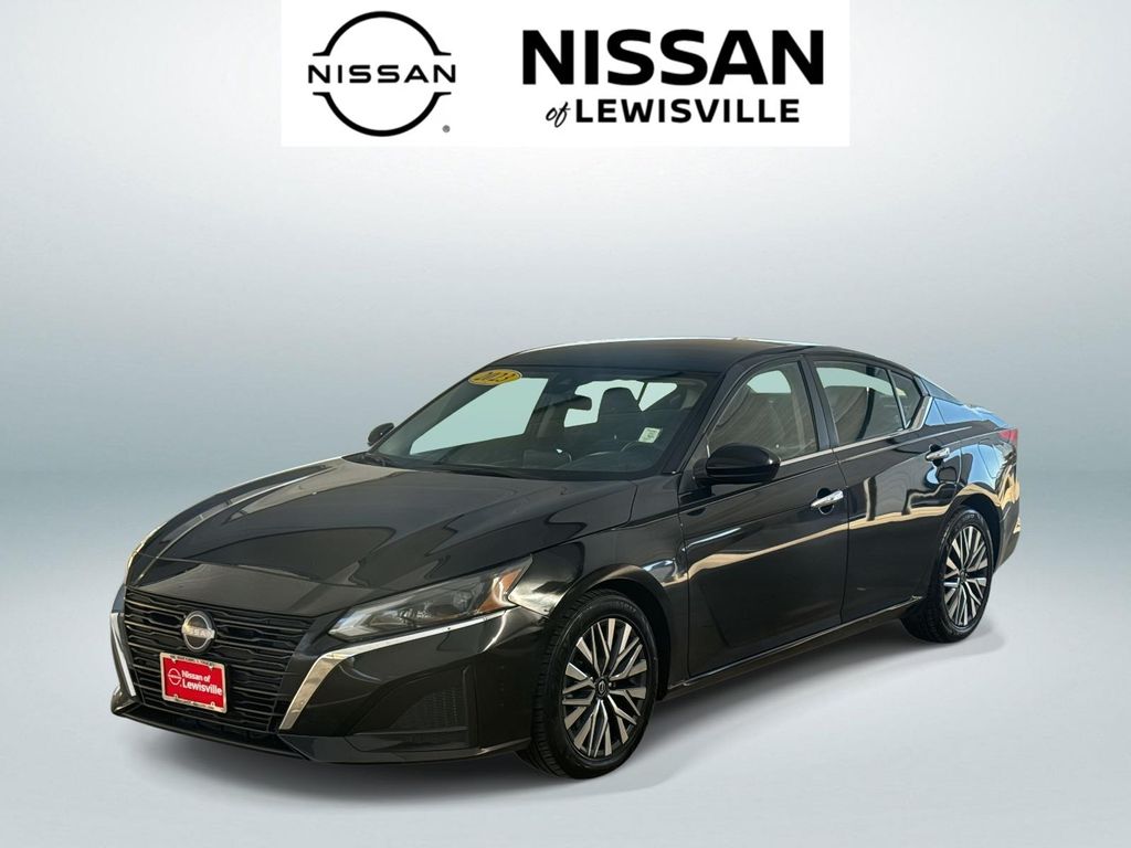 2023 Nissan Altima SV