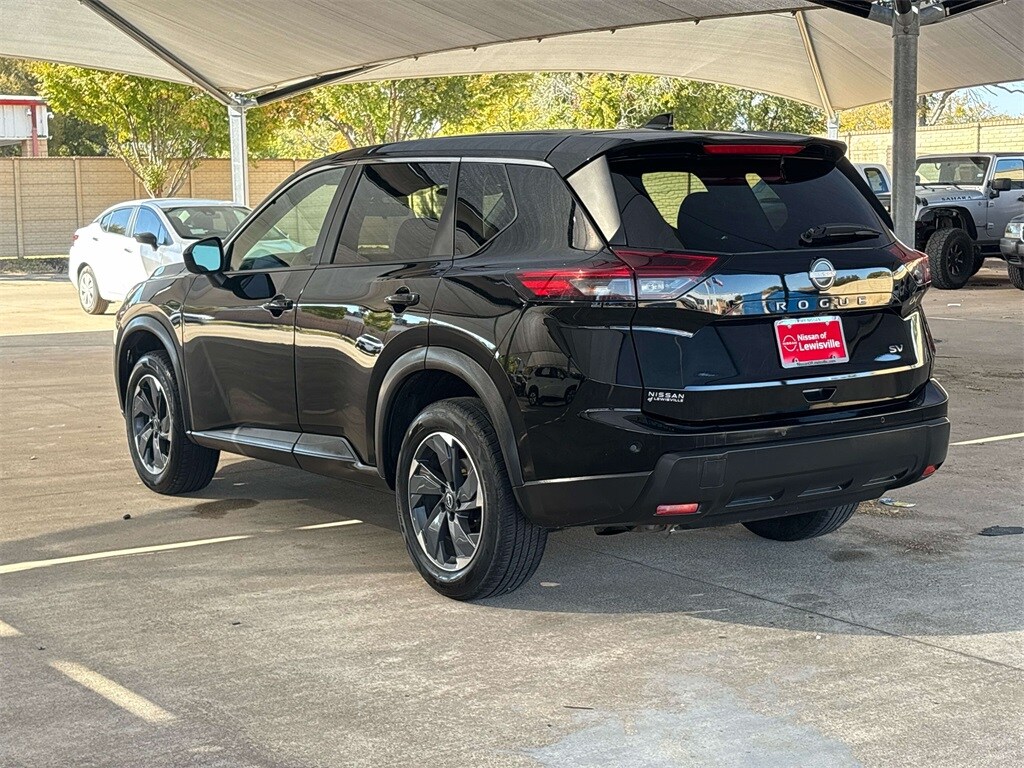 2024 Nissan Rogue SV photo 4