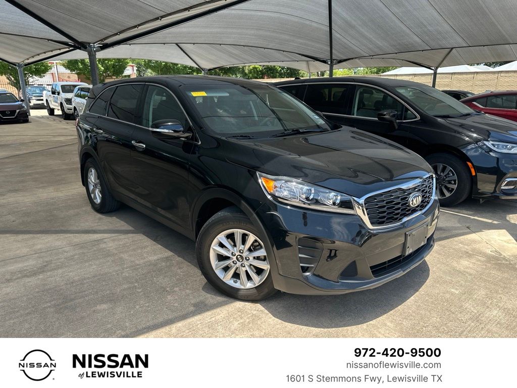 2019 Kia Sorento LX AT's photo
