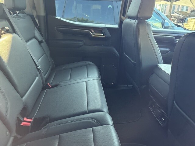 2024 Gmc Sierra 1500 SLT photo 4
